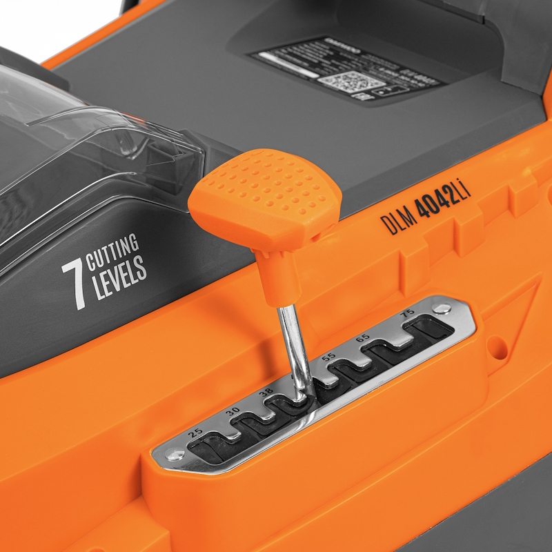 Газонокосилка аккумуляторная Daewoo DLM 4042Li SET, 21В , бесщеточный двигатель , ширина кошения 40см , мульчирование  (АКБ 5 А*ч -2ШТ +ЗУ)