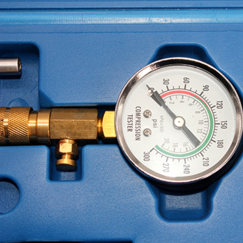 Компрессометр AE&T TA-G1006, 0-300PSI, 14 мм и 18 мм в Рыбинске