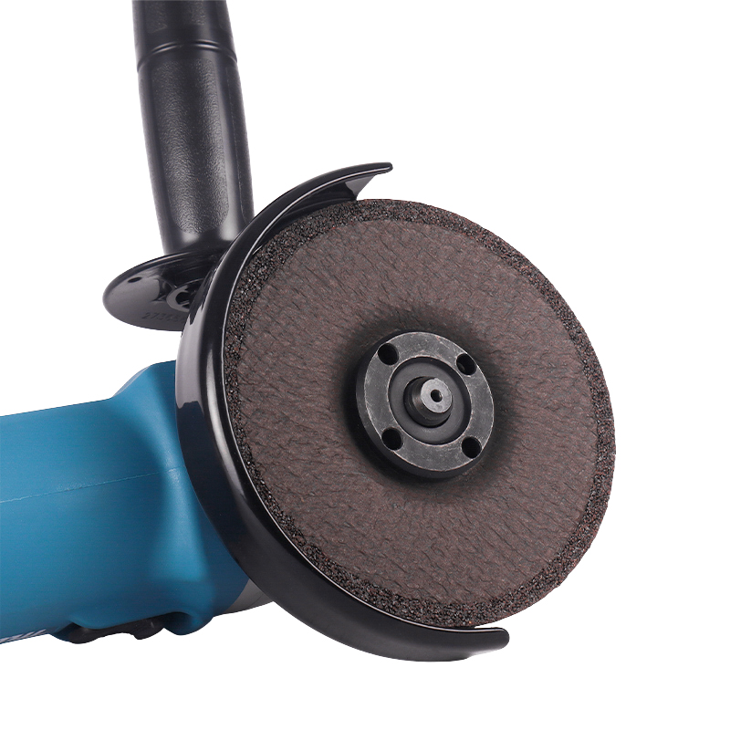 Угловая шлифмашина (болгарка) Makita 9565CVR, 125 мм, 1400 Вт, плавный пуск, регулировка оборотов в Череповце