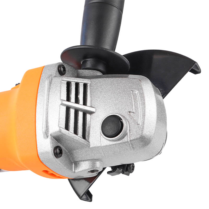 Угловая шлифмашина Вихрь УШМ-125/800 (оснастка 125 мм, щеточный двигатель)