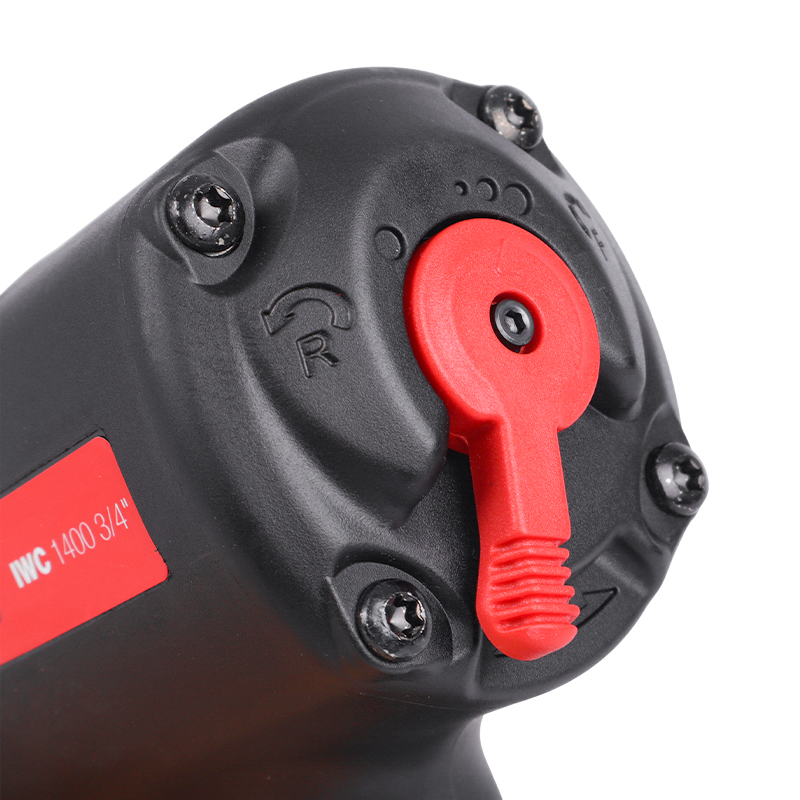 Ударный пневмогайковерт Fubag IWC 1400 34 100250 расход воздуха 255 лмин максимальный крутящий момент 1390 нм