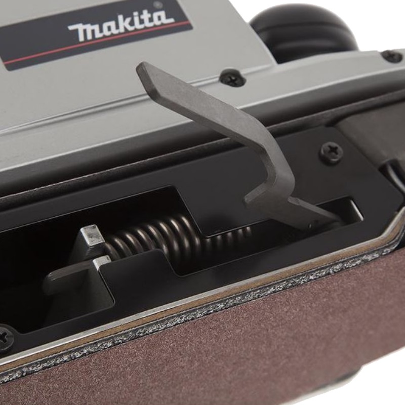 Шлифмашина ленточная Makita 9403 (сетевая, скорость 500 м/мин, насадки 610x100 мм, набор аксессуаров) в Туле