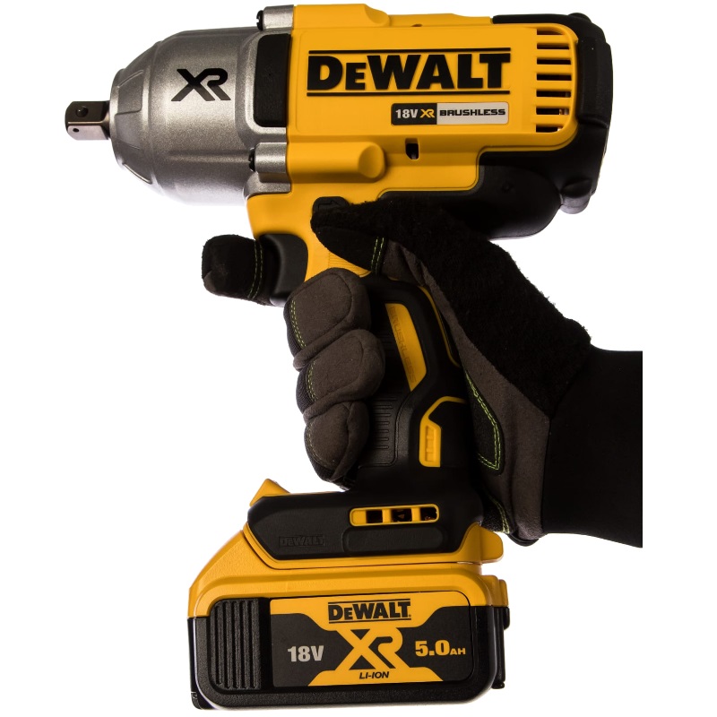 Аккумуляторный ударный гайковерт DeWalt DCF899P2-QW (бесщеточный тип двигателя, напряжение аккумулятора 18 в)