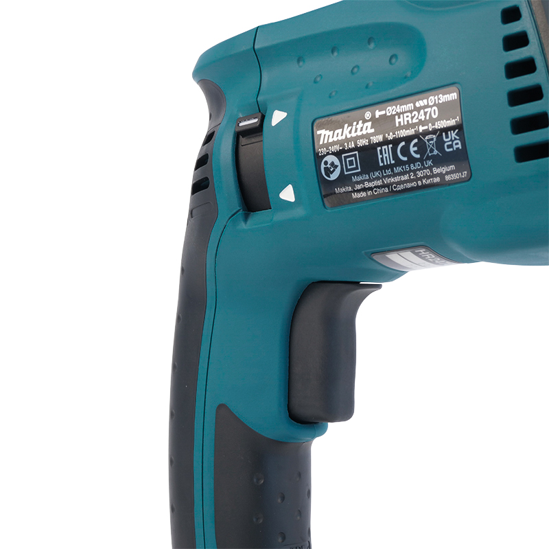 Перфоратор Makita HR 2470 патрон SDS-Plus мощность 780 Вт сверление с ударом 24 Дж вес 28 кг кейс