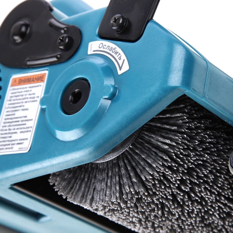 Щеточная шлифовальная машина Makita 9741 по дереву (набор аксессуаров, насадка с нейлоновой щетиной) в Переславле