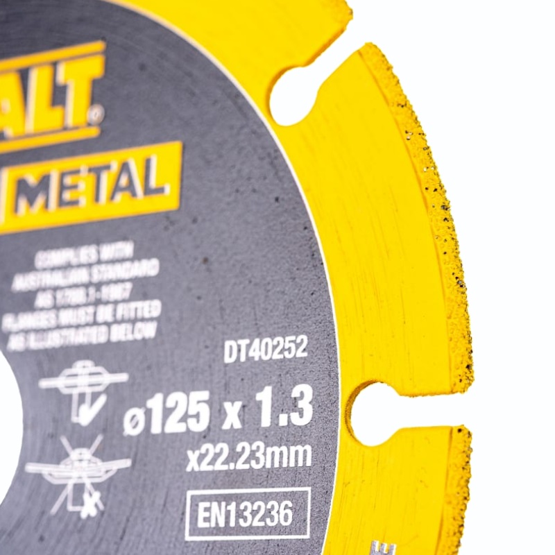Алмазный диск по металлу DeWalt DT40252 (125х22.2x1.3x10 мм)