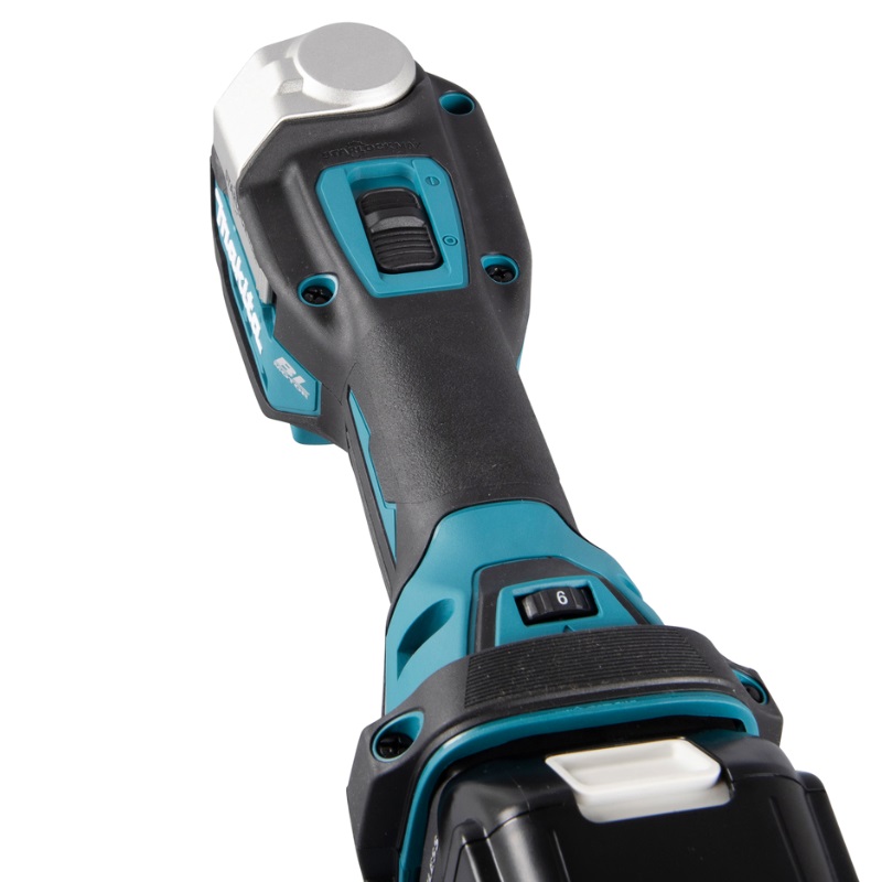 Аккумуляторный многофункциональный инструмент Makita DTM52RTJX1 (2xАКБ 5,0 Ач, быстрое ЗУ, с набором оснастки) в Кинешме