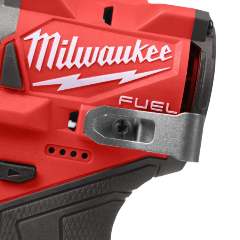 Аккумуляторная дрель-шуруповерт Milwaukee FUEL M12 FDD2-402X 4933479874 в Рыбинске