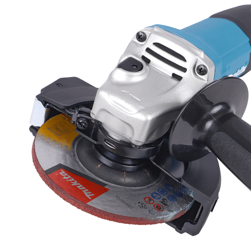 Угловая шлифмашина (болгарка) Makita GA5030RK, 125 мм, 720 Вт, плавный пуск, в кейсе в Коврове