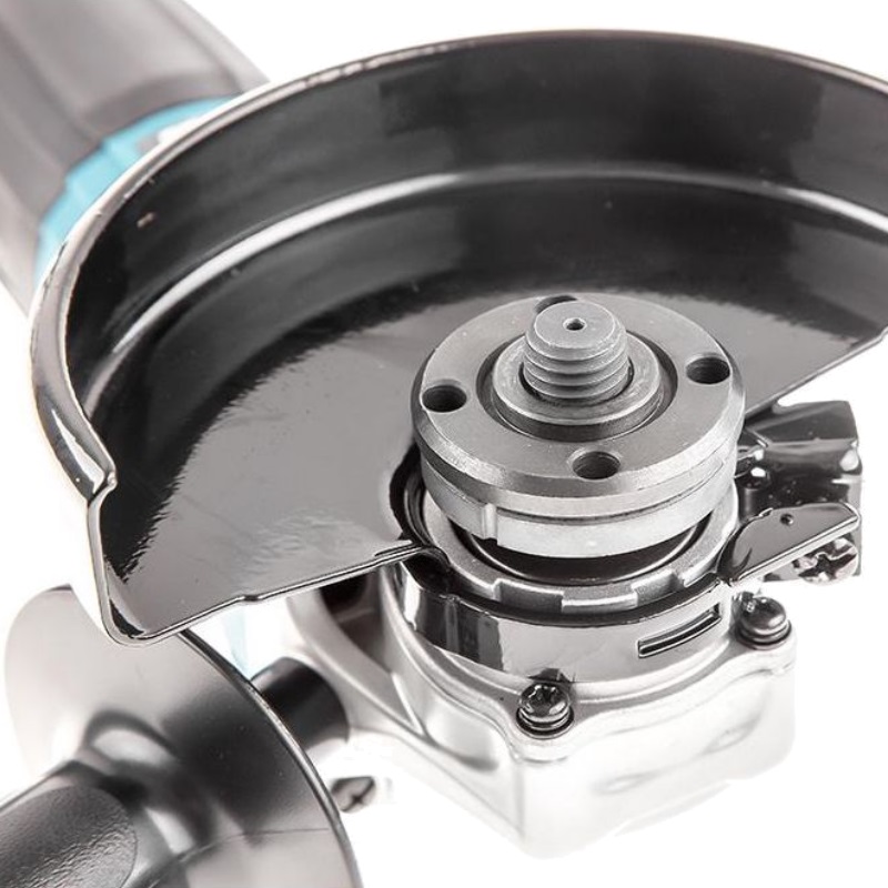 Угловая шлифмашина (болгарка) Makita GA5030K, 125 мм, 720 Вт, в кейсе в Угличе