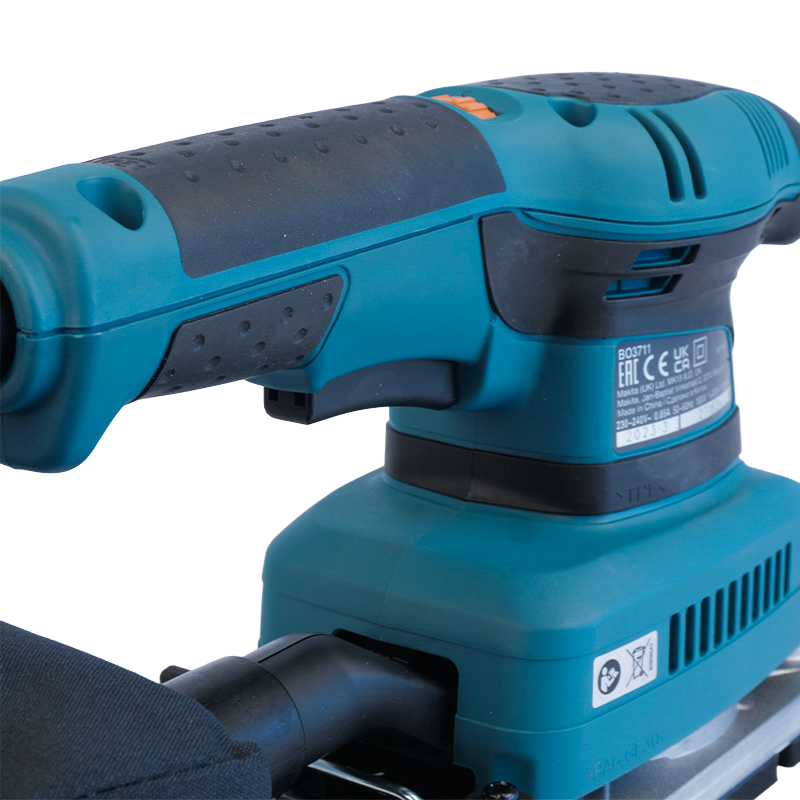 Вибрационная шлифмашина Makita BO3711 (190 Вт, размер подошвы 185x93, питание от розетки, амплитуда 2 мм) во Владимире