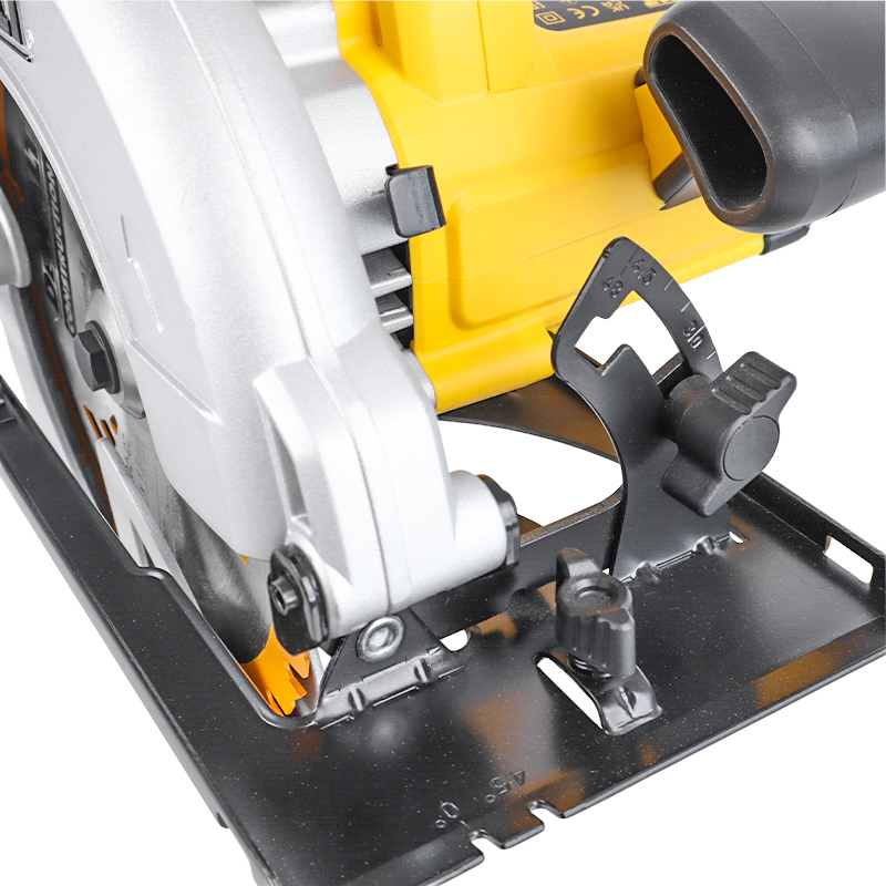 Циркулярная пила DeWalt DWE 560