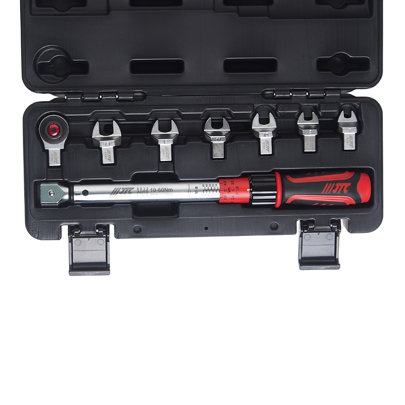 Ключ динамометрический JTC JTC-6832K, 9х12, усилие затяжки, 10-60Nm, с набором рожковых насадок 8 предметов (7-13мм) во Владимире