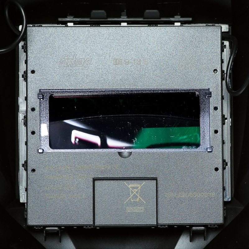 Сварочный полуавтомат Fubag IRMIG 220 SYN ФЛЮС (FLUX) (46652) + Маска сварщика "Хамелеон" IR 9-13N S (38072) в Твери