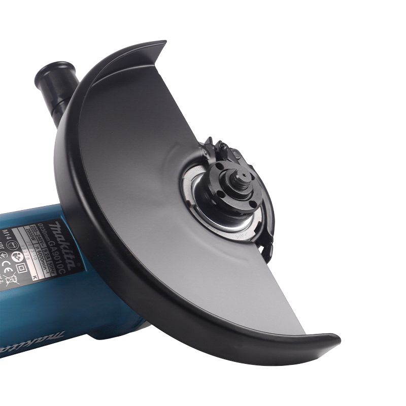 Угловая шлифмашина (болгарка) Makita GA9010C, 230 мм, 2000 Вт, плавный пуск в Кинешме