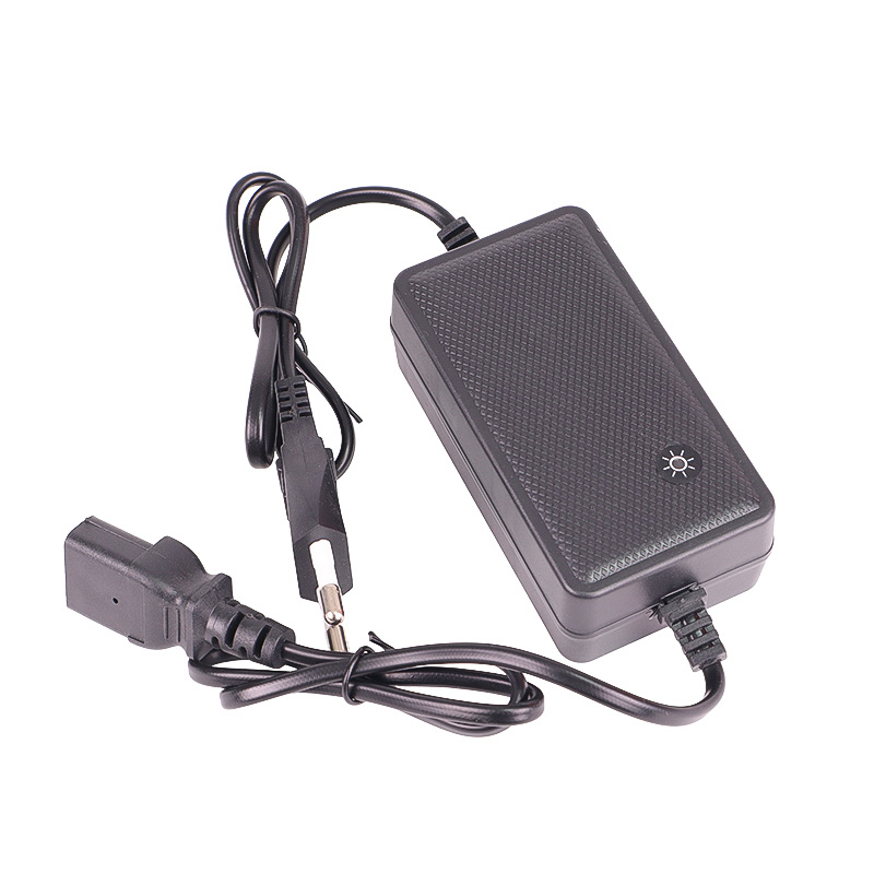 Аккумуляторный распылитель для химикатов и удобрений Patriot PT-5AC (давление 1.5 бар)