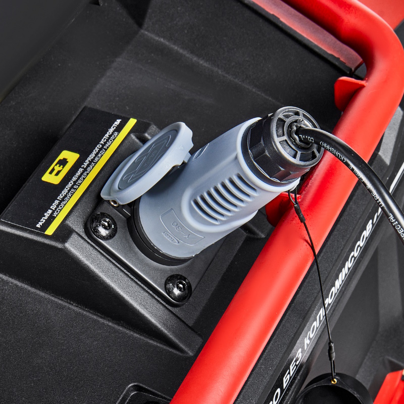 Газонокосилка аккумуляторная Elitech МА 4892 (E1610.005.00) 210454, сиденье, 48В, 75Ач