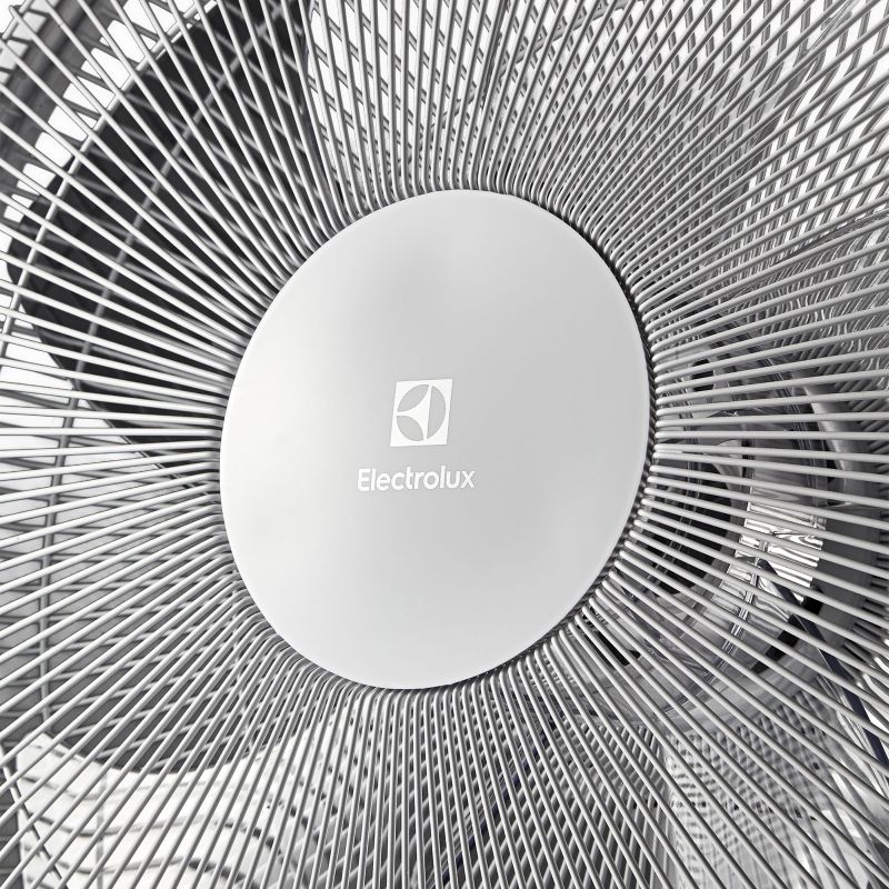 Вентилятор домовой напольный Electrolux EFF-1006 НС-1298680, мощность 50 вт, вес 5.8 кг, механическое управление, регулировка высоты во Владимире