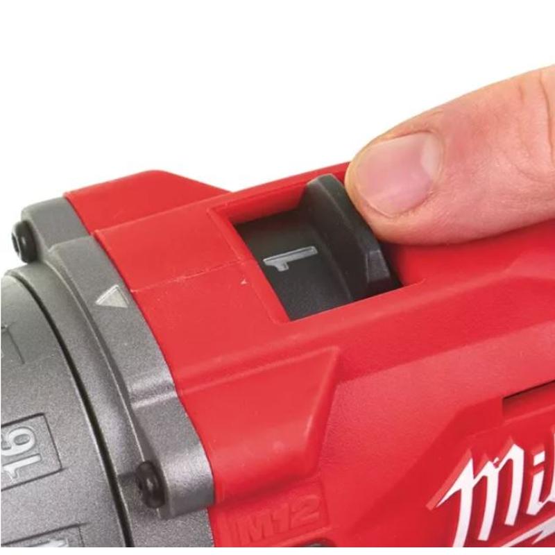 Аккумуляторная дрель-шуруповерт Milwaukee M12 FDD-202X FUEL 4933459816 в Ярославле