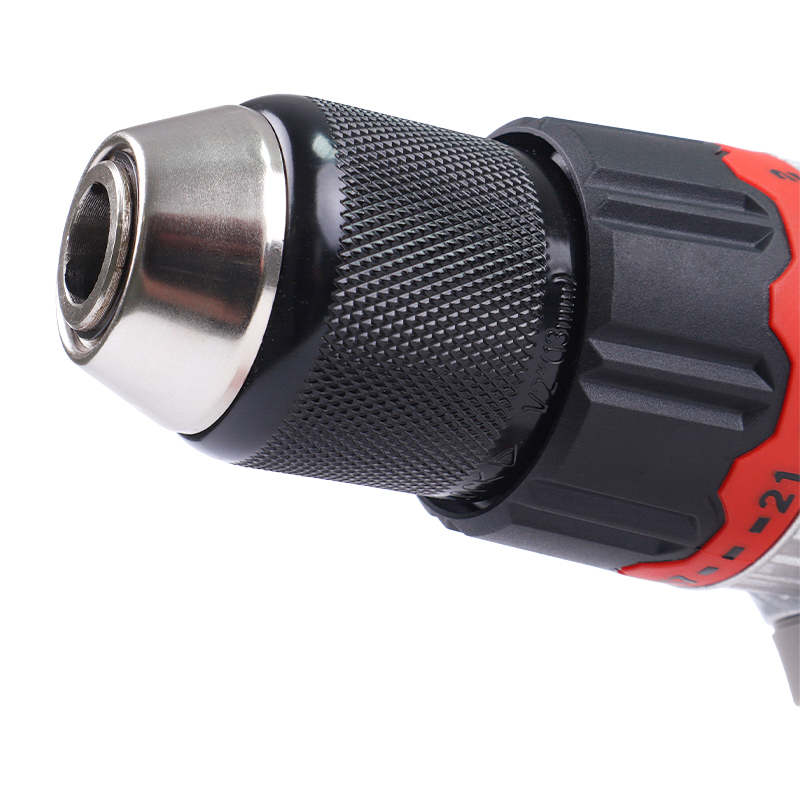 Аккумуляторный шуруповерт Crown CT21090HMX-4 BMC (75 Нм, 2x20В, 4 Ач, ЗУ, кейс) в Вологде
