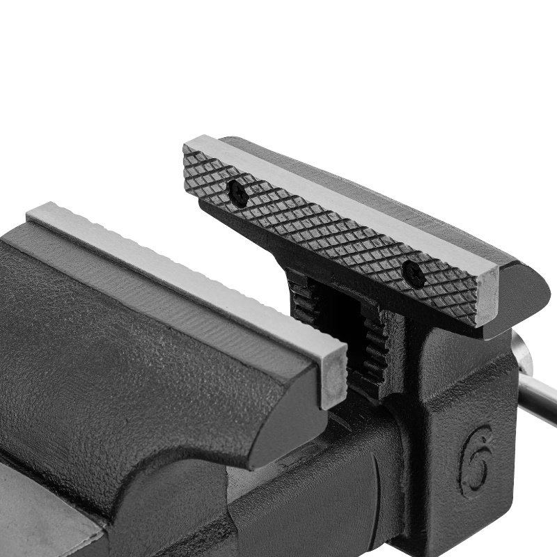 Тиски слесарные Denzel BVH-150 18685, 150 мм, поворотные, стальная направляющая, с наковальней в Угличе