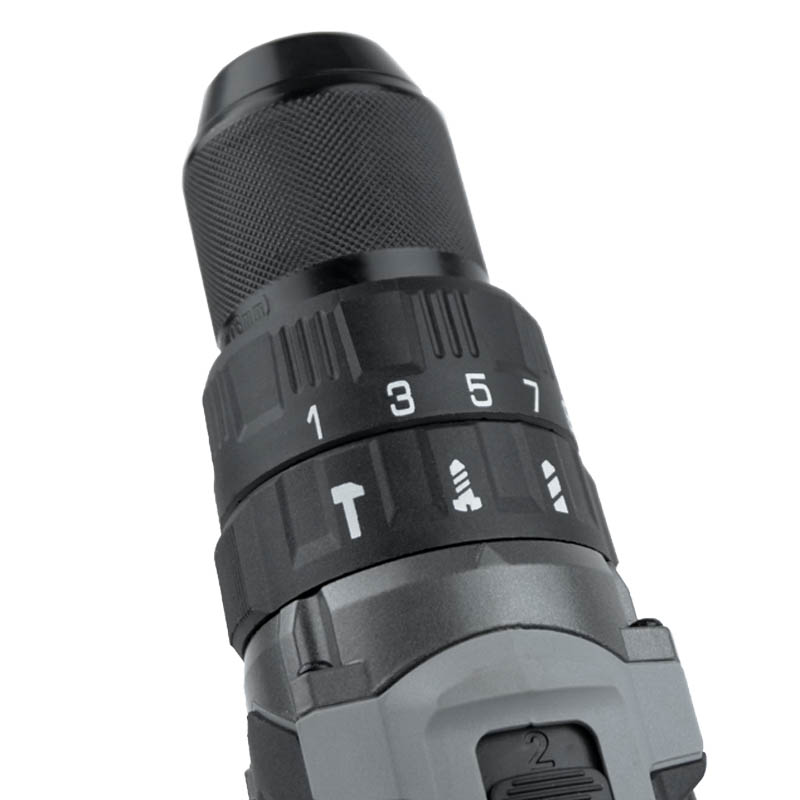 Аккумуляторная ударная дрель-шуруповерт Интерскол ДАУ-13/18В 574.0.0.70 (напряжение 18v, вес 1.7 кг)