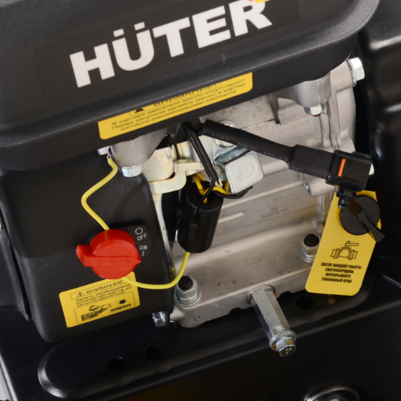 Снегоуборщик ручной колесный Huter SGC 4100L 70/7/15, самоходный, высота ковша 54 см, крыльчатка в Твери