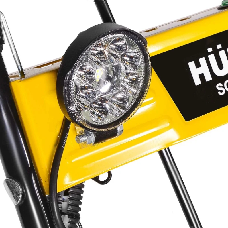 Бензиновый снегоуборщик Huter SGC 4800B 70/7/2 (мощность двигателя 7 л. с., ширина захвата 56 см, электрозапуск)