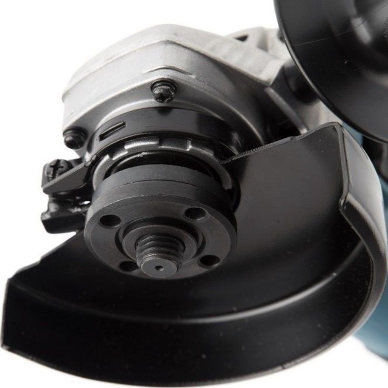 Угловая шлифмашина (болгарка) Makita 9557HNZ, 115 мм, 840 Вт в Туле
