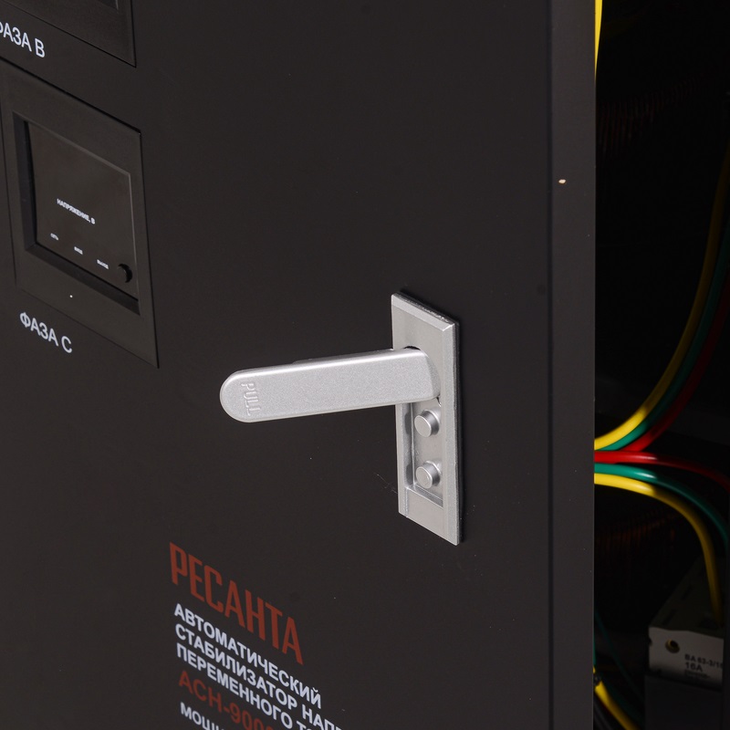 Трехфазный стабилизатор Ресанта АСН-9000/3-ЭМ 63/4/4