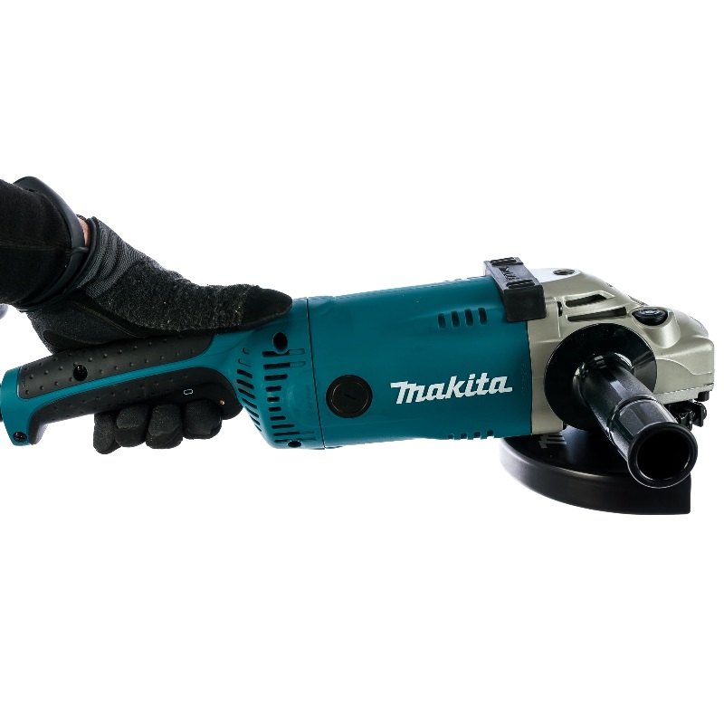 Угловая шлифмашина (болгарка) Makita GA7020SF, 180 мм, 2200 Вт, плавный пуск в Твери