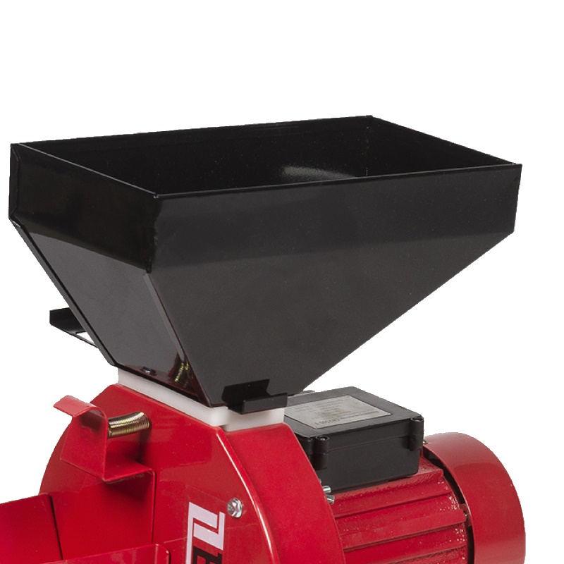 Кормоизмельчитель Brait CM2500-V 24.01.003.056, 2,5кВт, 300кг/ч, 4 сетки 2-5мм, 50Гц, 2850об/мин