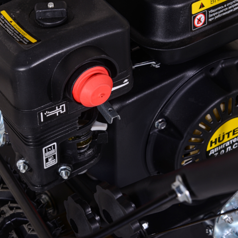 Снегоуборщик Huter SGC 4000 70/7/5 (ручной, 7 л.с., высота 42 см) в Коврове