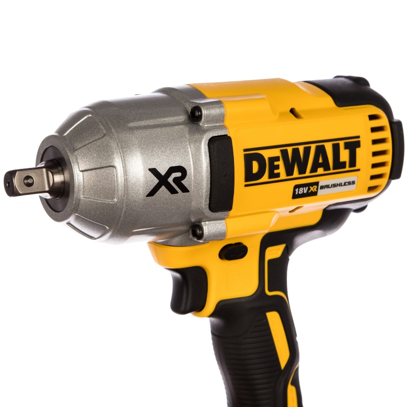 Аккумуляторный ударный гайковерт DeWalt DCF899P2-QW (бесщеточный тип двигателя, напряжение аккумулятора 18 в)