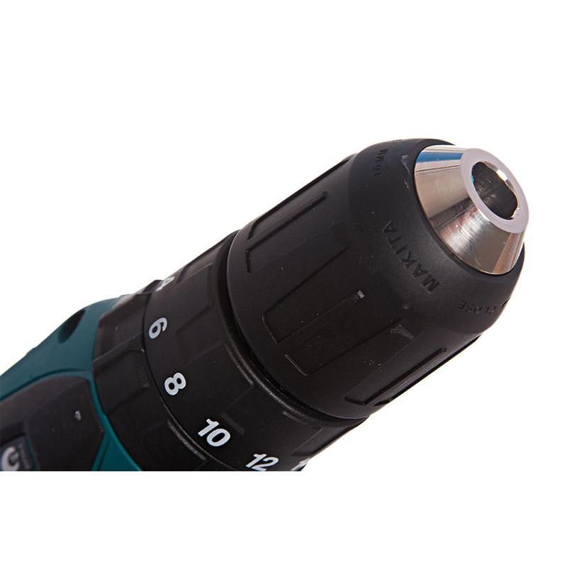 Аккумуляторная ударная дрель-шуруповерт Makita HP330DWLE + фонарь в Костроме