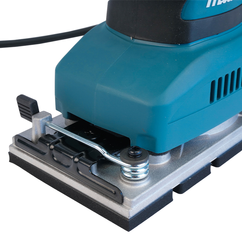 Вибрационная шлифмашина Makita BO3711 (190 Вт, размер подошвы 185x93, питание от розетки, амплитуда 2 мм) во Владимире