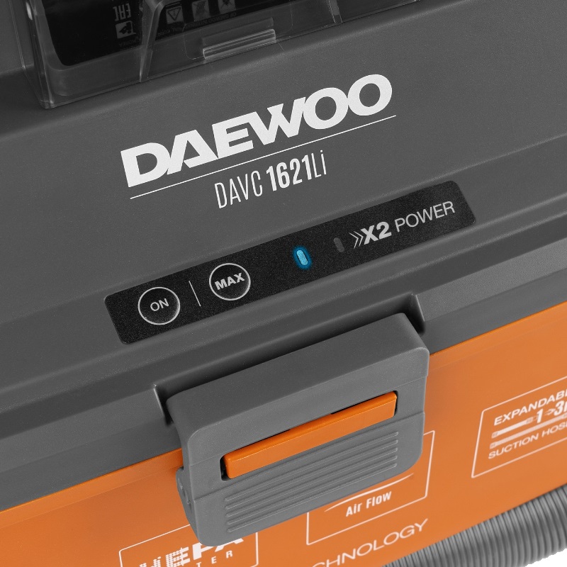 Пылесос аккумуляторный Daewoo DAVC 1621Li SET
