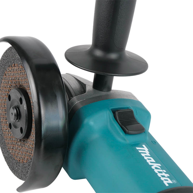 Угловая шлифмашина (болгарка) Makita 9557HN, 115 мм, 840 Вт в Твери