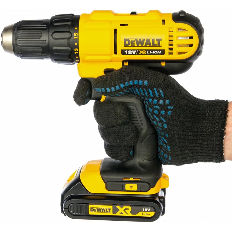 Аккумуляторная дрель-шуруповерт DeWalt DCD771C2 в Костроме