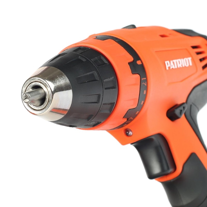 Аккумуляторная дрель-шуруповерт Patriot BR 140Li 180301520 (напряжение 14.4 v, макс диаметр сверления дерева 40 мм) в Коврове
