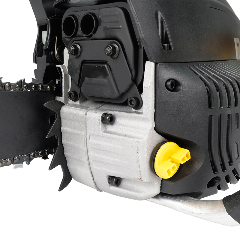 Бензопила цепная Huter BS-45 (шаг цепи 0.325", вес пилы 7кг)