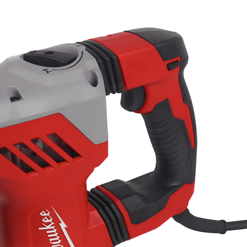 Перфоратор Milwaukee PLH 28 E 4933446790 в кейсе, с защитной муфтой, с виброзащитой в Кинешме
