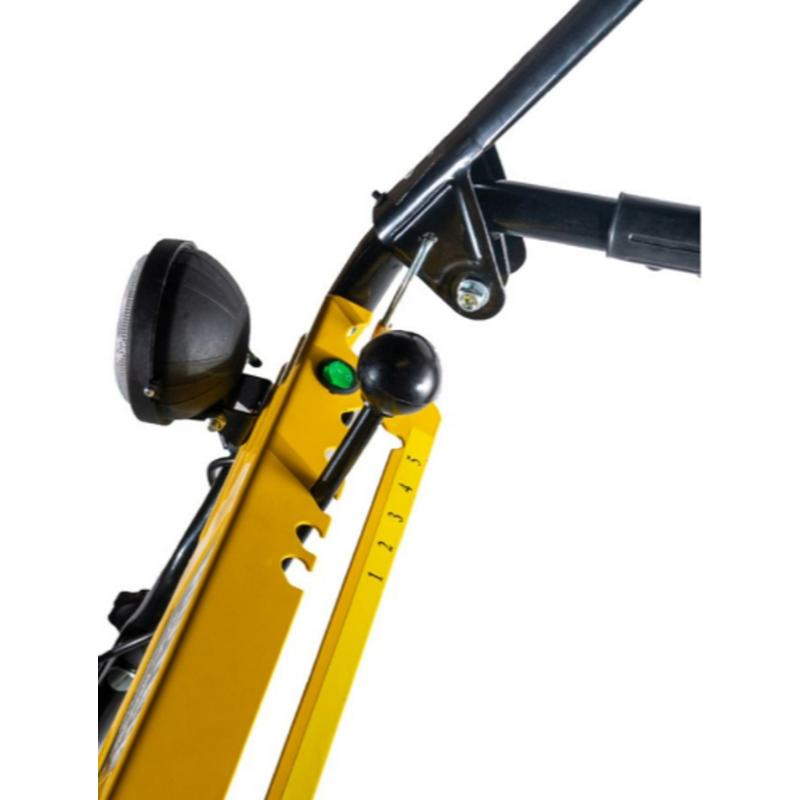 Снегоуборщик Huter SGC-4800(B) в Угличе