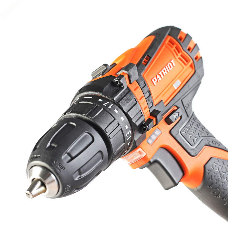Аккумуляторная дрель-шуруповерт Patriot BR 181UES 180201481 (макс диаметр сверления металла 8 мм)