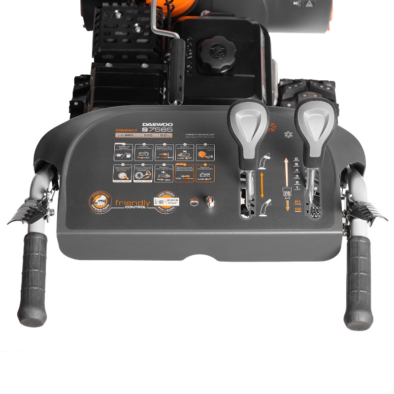 Снегоуборщик бензиновый Daewoo S 7565, 8,0 л.с, ширина 65 см, 6 /1, LED фара, электрозапуск + подарок Мини цепная пила Daewoo DACS 821Li в Угличе