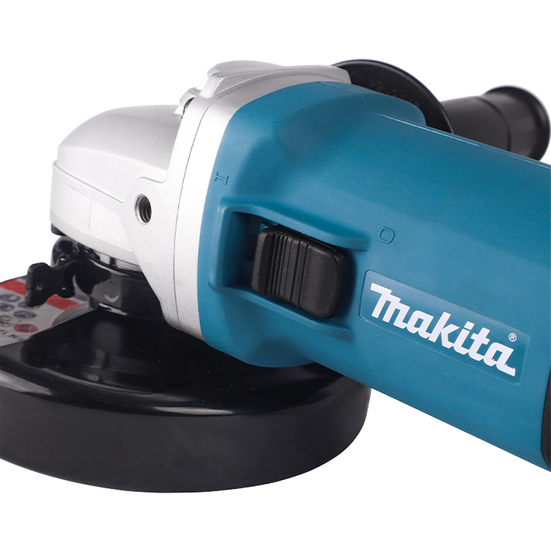 Угловая шлифмашина (болгарка) Makita 9565CVR, 125 мм, 1400 Вт, плавный пуск, регулировка оборотов в Череповце
