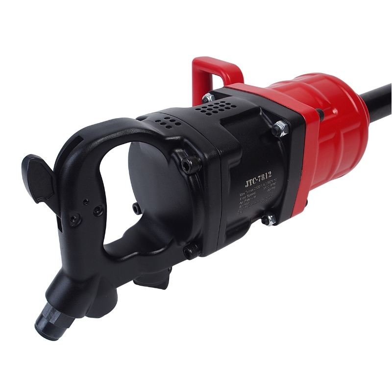 Пневмогайковерт ударный JTC JTC-7812 1 3390 Nm 90PSI 3800обмин длина шпинделя 228мм расход воздуха 351 Lmin общая длина 612мм