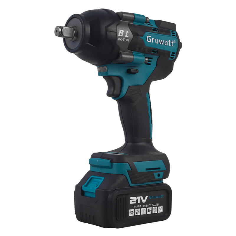 Бесщеточный ударный гайковерт Gruwatt DBL11, 700 Нм, 21v (под Makita LXT), 4Ah аккумулятор 2 шт, головка 19 мм, кейс в Кинешме