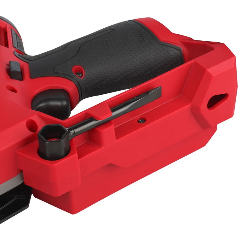 Аккумуляторная цепная садовая пила Milwaukee M12 FHS-0 FUEL  в Рыбинске