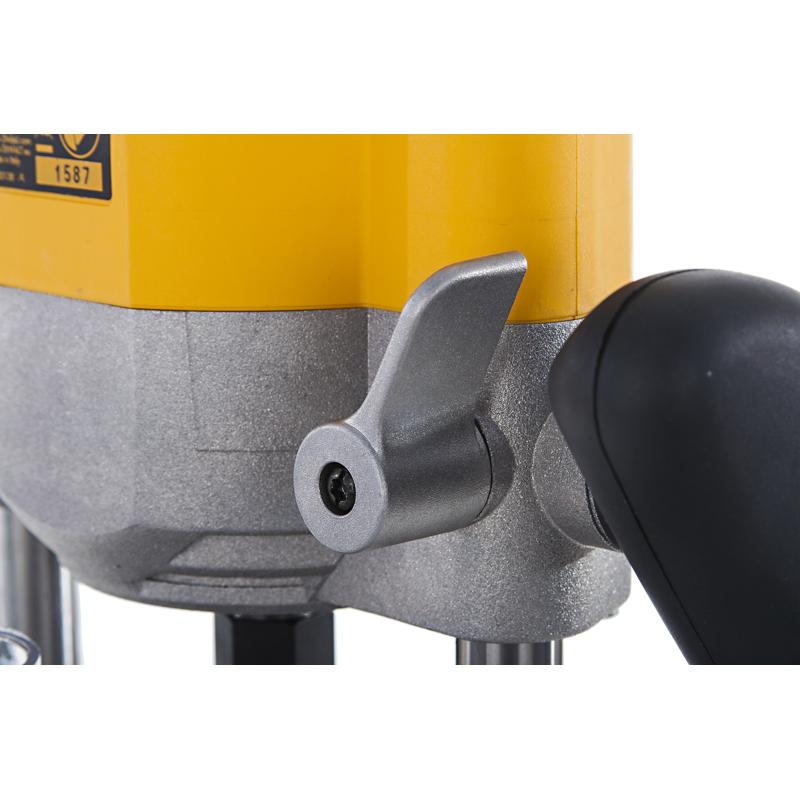 Фрезер DeWalt DW 626